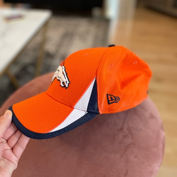 Denver Broncos hat - Picture 3 of 5